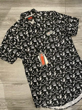 Cargar imagen en el visor de la galería, Camisa manga corta rock and roll negro con estampado