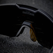 Cargar imagen en el visor de la galería, LENTES ROUGH HAND BRAND NOMAD/WHITE
