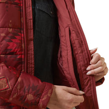 Cargar imagen en el visor de la galería, Chamarra Ariat Crius Insulated Burnt Rose