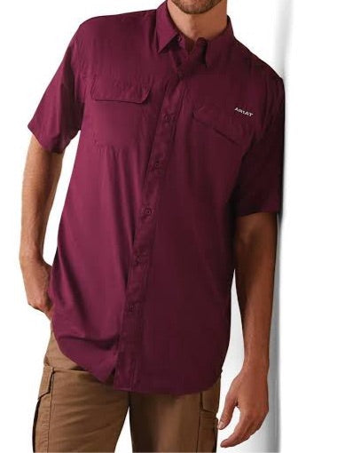 Camisa Ariat TEK traspirable para caballero color vino