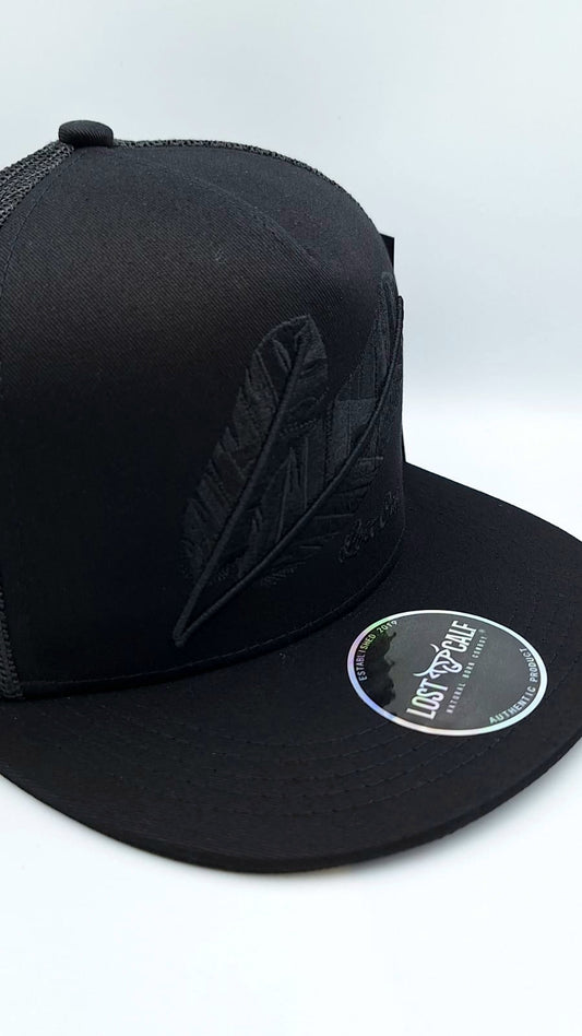 Gorra (LOST CALF) pluma negra