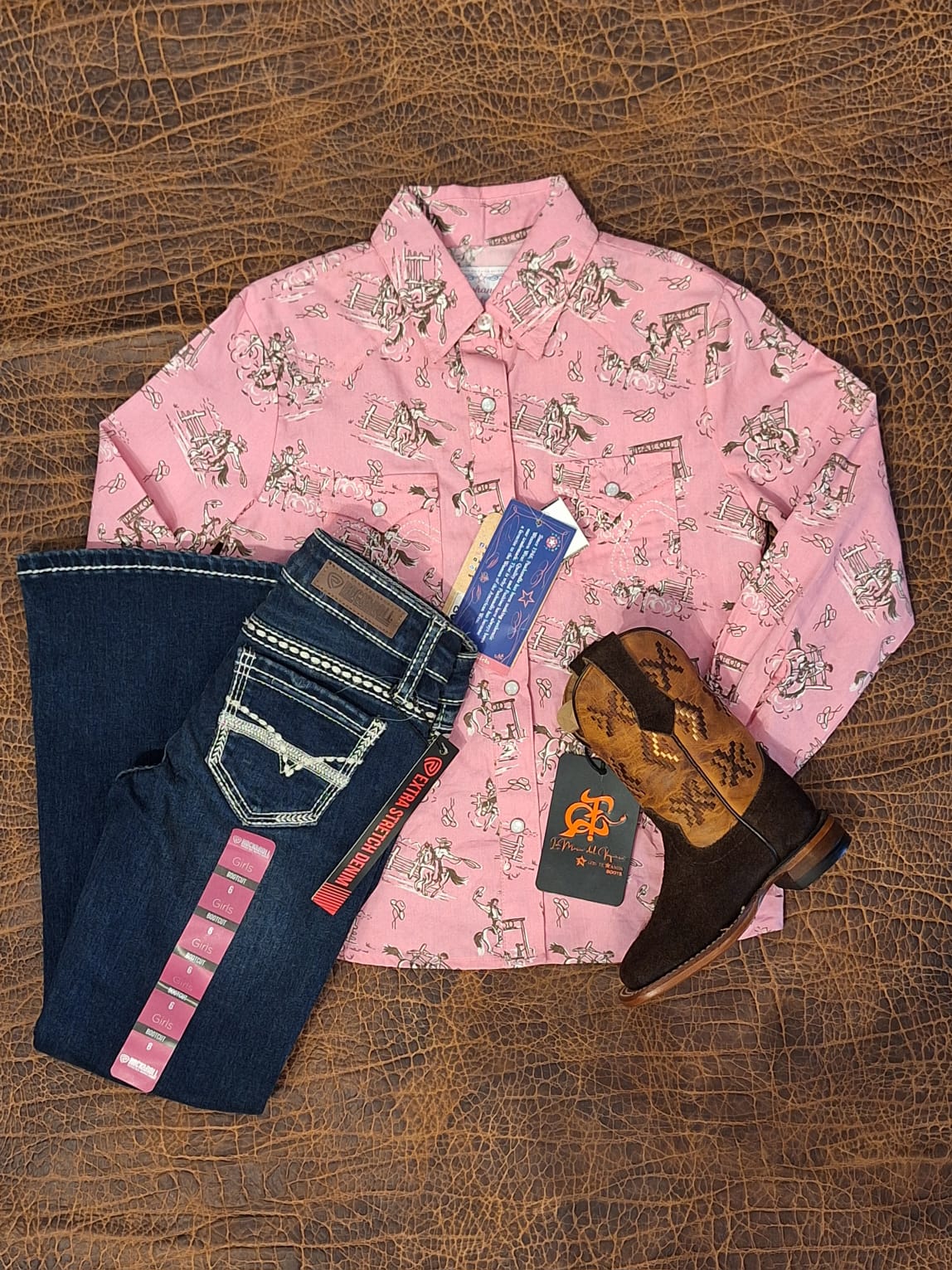outfit de niña retro rosa