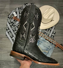 Cargar imagen en el visor de la galería, Outfit hombre vaquero AVESTRUZ negro