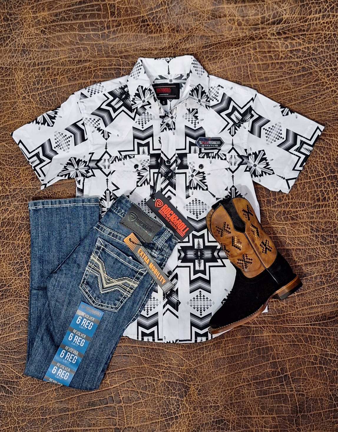 Outfit niño 👦retro manga corta blanca