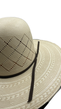Cargar imagen en el visor de la galería, Sombrero open crown papel de arroz triángulo
