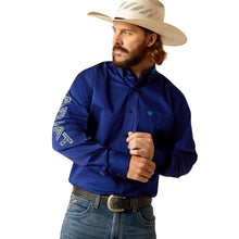 Cargar imagen en el visor de la galería, Camisa ariat clasica parahombre azul marino con logo en manga
