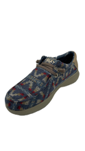 Cargar imagen en el visor de la galería, Zapato Ariat caballero con diseño azteca en azul y colores
