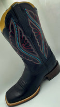 Cargar imagen en el visor de la galería, Bota Vaquera para dama PrimeTime True Black Ariat
