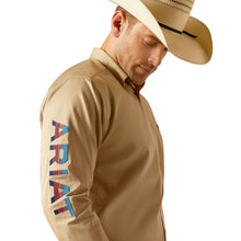 Cargar imagen en el visor de la galería, Camisa ARIAT LOGO RETRO  camel
