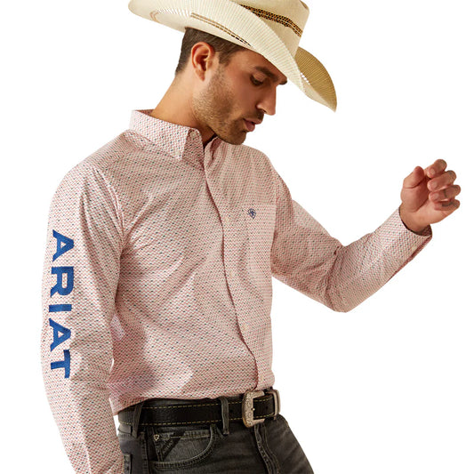 Camisa ARIAT rosa con diseño logo azul