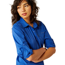 Cargar imagen en el visor de la galería, Camisa MUJER Ariat VentTEK Stretch Mazarine
