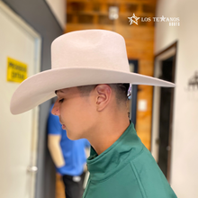 Cargar imagen en el visor de la galería, Texana fina American pro bull (Americana)hueso lana de conejo

