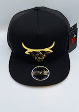 Cargar imagen en el visor de la galería, Gorra LOST CALF ( EDICION ESPECIAL)BULL ORO METAL
