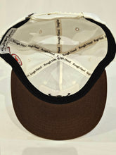Cargar imagen en el visor de la galería, Gorra rough hand

