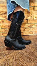Cargar imagen en el visor de la galería, Bota mandala mujer pitón negro
