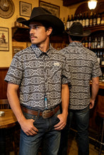 Cargar imagen en el visor de la galería, Camisa gris retro
