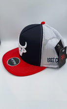 Cargar imagen en el visor de la galería, Gorra (LOST CALF) toro blanco
