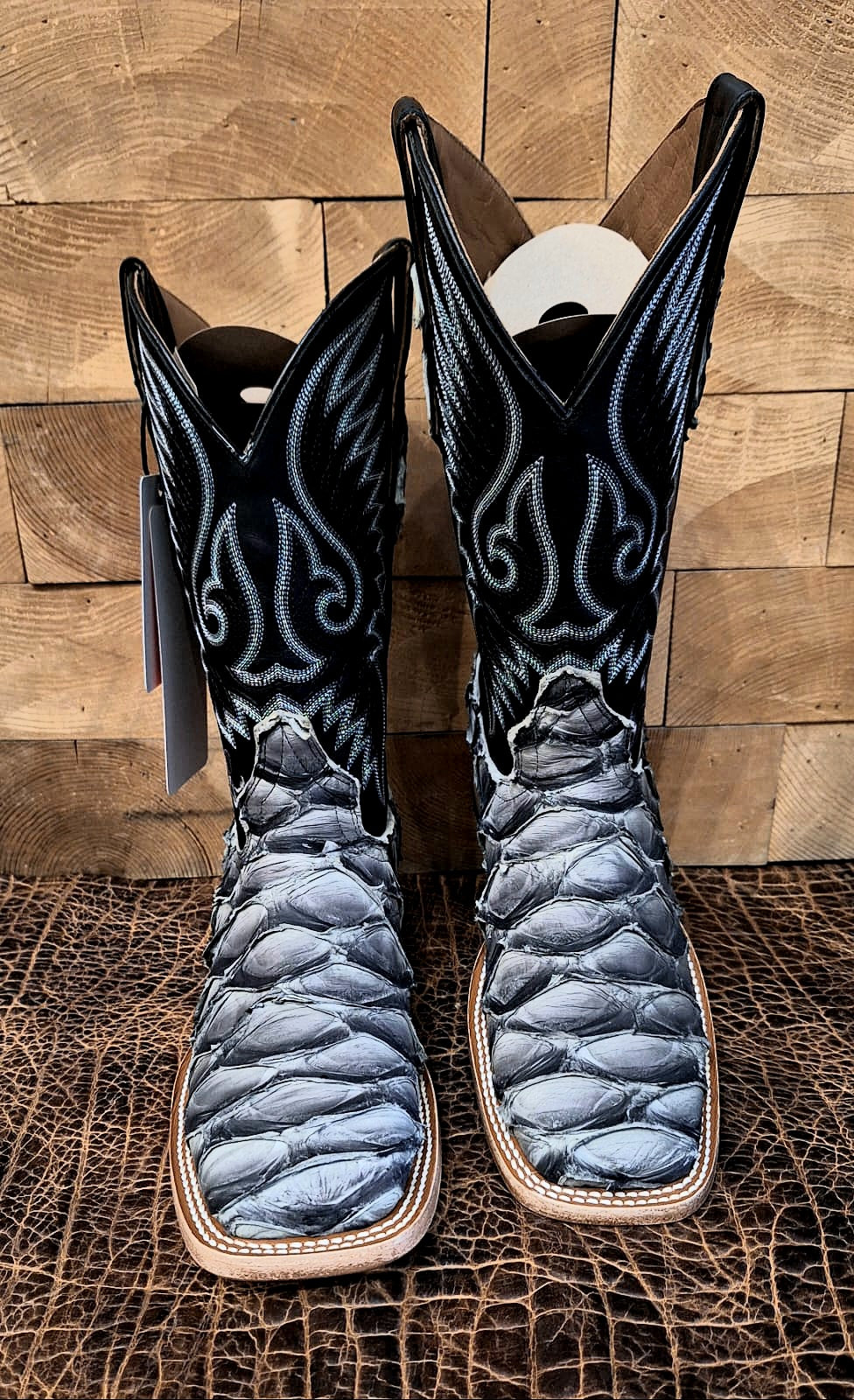 Bota pescado pirarucu [PRO5057] eclipce